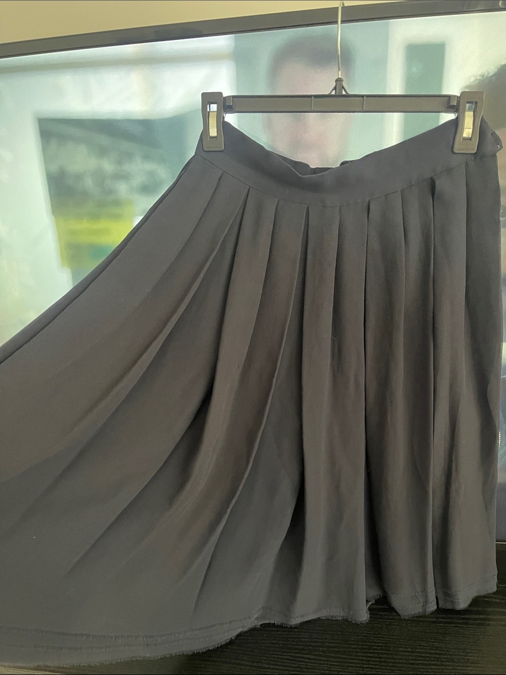 CHANEL Classic Pleated Midi Skirt - NAVY SIZE 38 silk